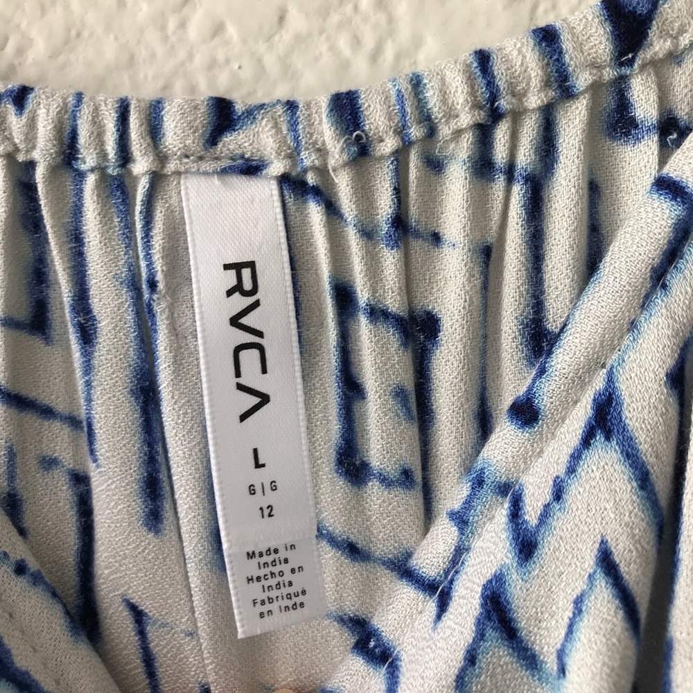 RVCA Lily Romper Blue White Printed NWT Romper L - Picture 9 of 16